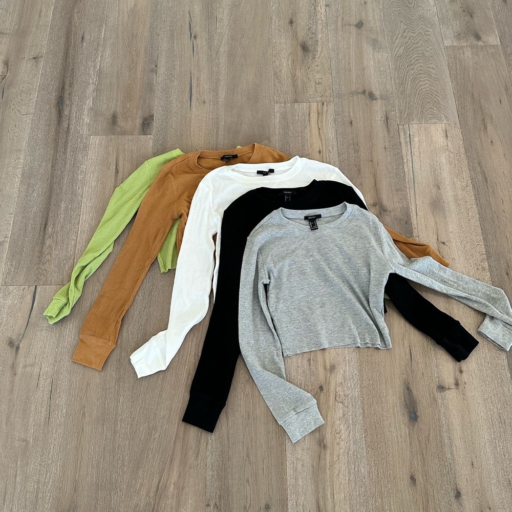 Cropped long sleeves